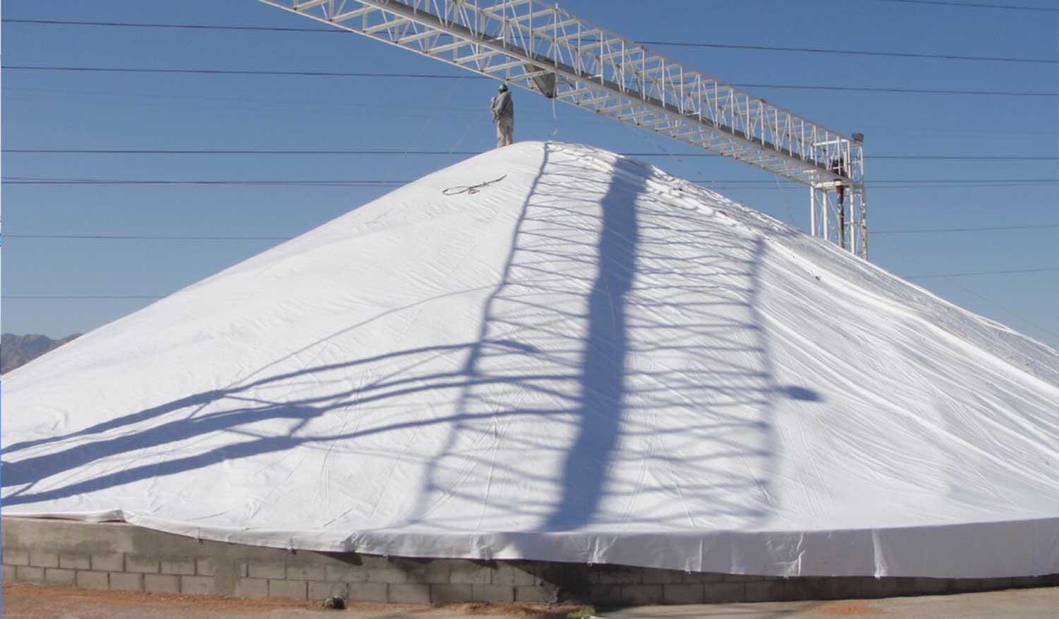 lonas-para-cubrir-inventario-en-industria